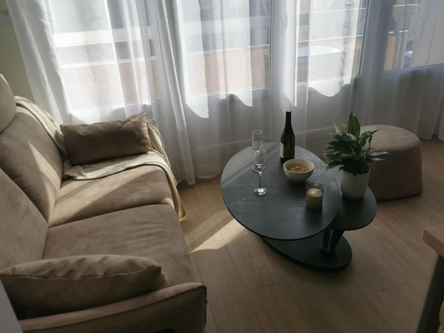 Appartamento Le Stoubenn, Raffine Et Chaleureux Concarneau Esterno foto